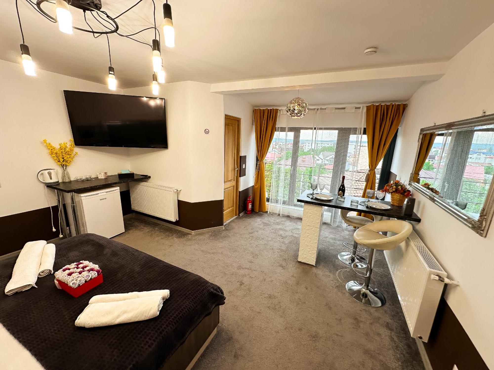 The Royal - Studio With Balcony & Panoramic View Craiova Exterior foto