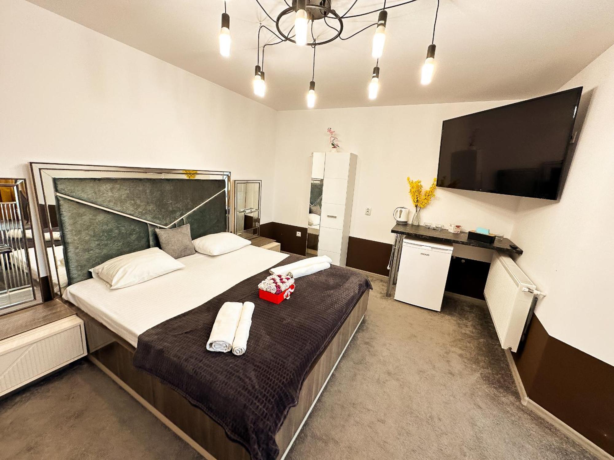 The Royal - Studio With Balcony & Panoramic View Craiova Exterior foto