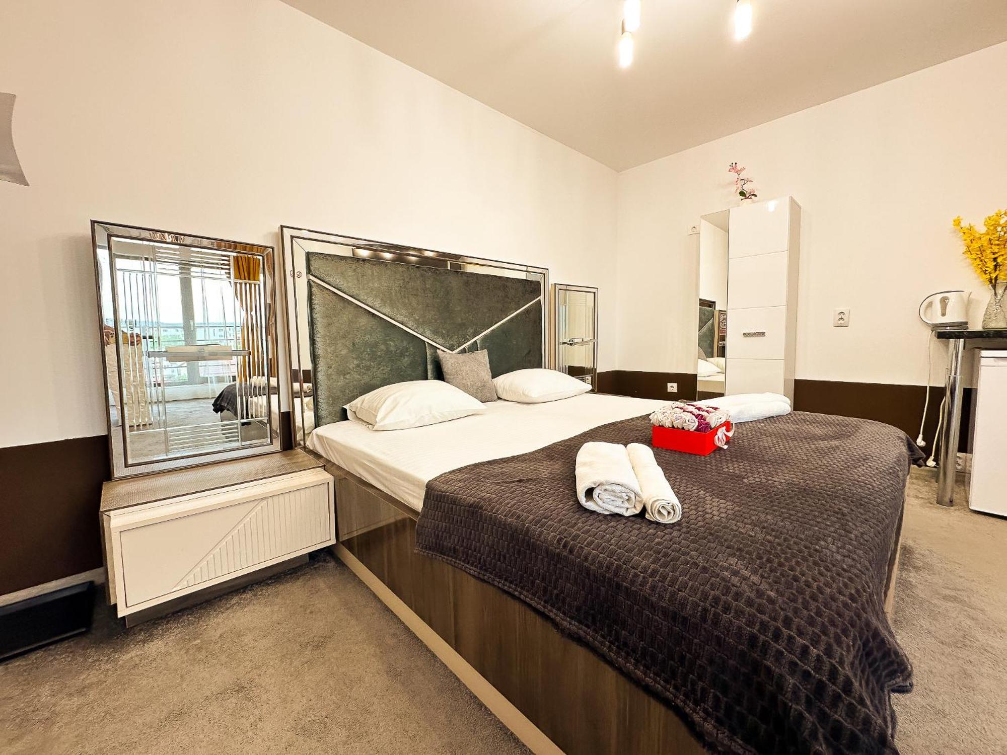 The Royal - Studio With Balcony & Panoramic View Craiova Exterior foto