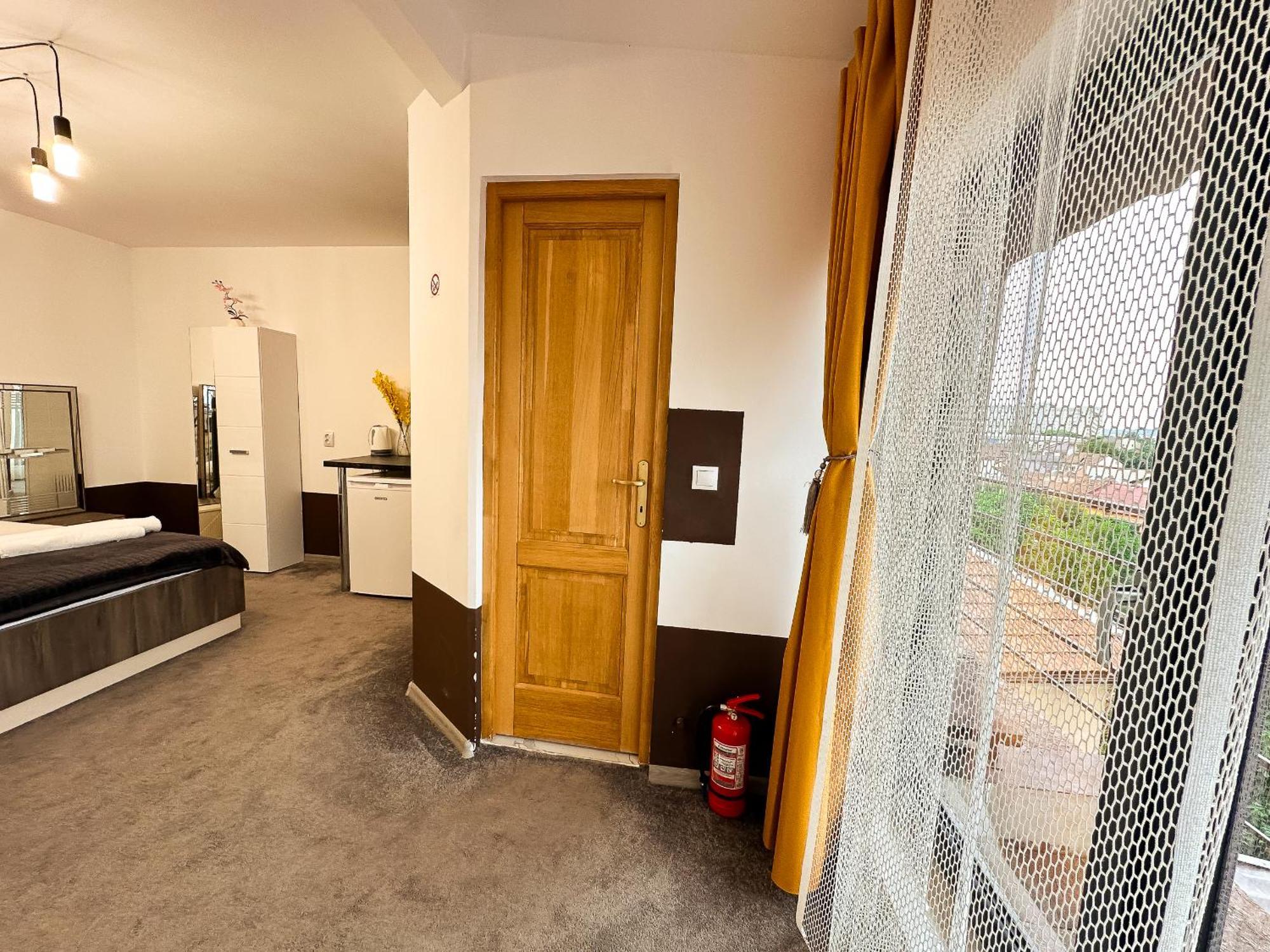 The Royal - Studio With Balcony & Panoramic View Craiova Exterior foto